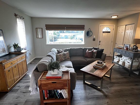 4th image of 7019 N 17th St