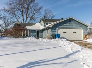 1057 Yarmouth Rd, Grafton, OH 44044