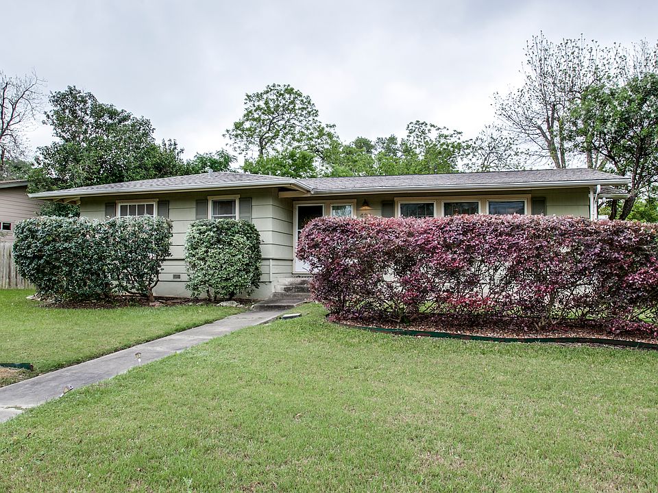 1st image of 404 Harmon Dr