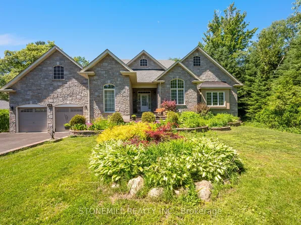 868 Eastdale Dr, Wasaga Beach, ON L9Z 2R5
