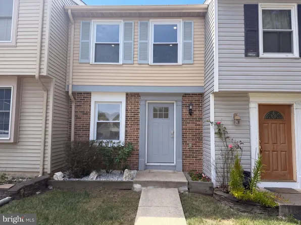 8769 Kanawha Ct, Lorton, VA 22079