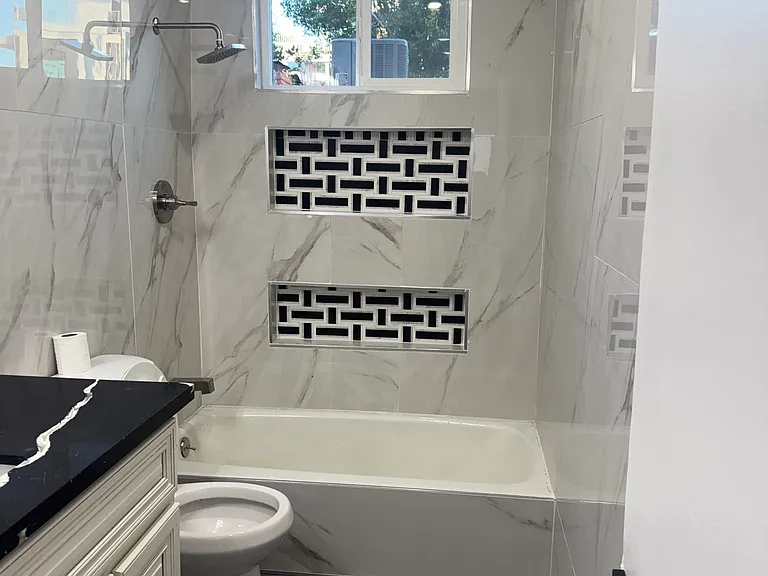 807 N Alfred St #2 — Photo 9