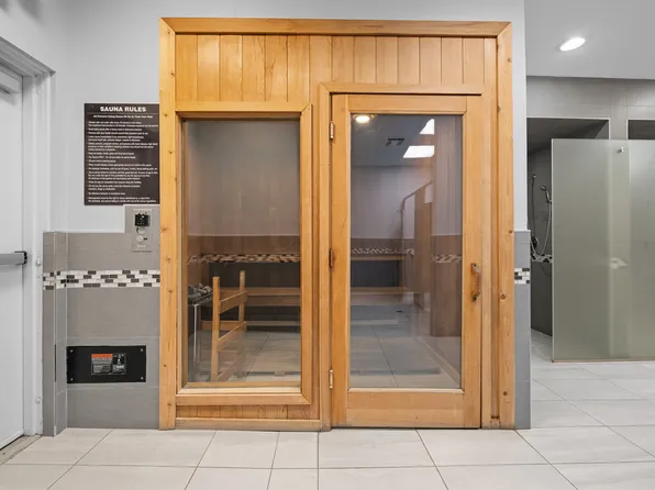 Lakeside Village Apartments