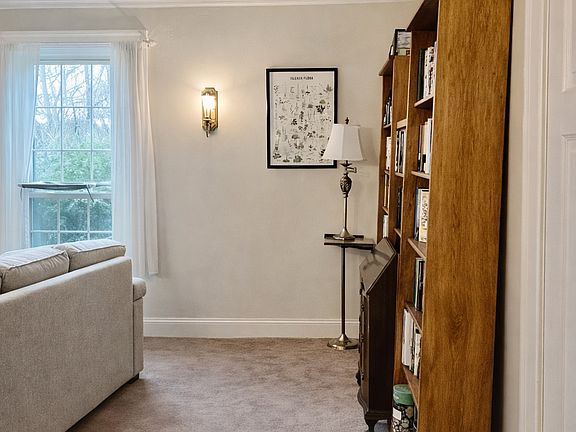 3rd image of 107 Cayuga Heights Rd APT 1