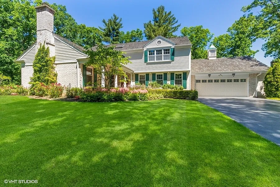 464 Circle Ln photo 1