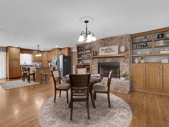 5th image of 2304 Dean Rd NE