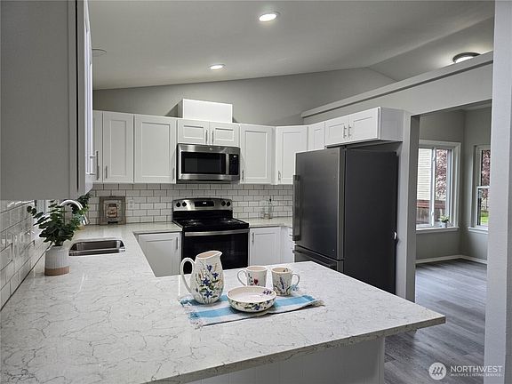 5th image of 11413 SE 307 Place
