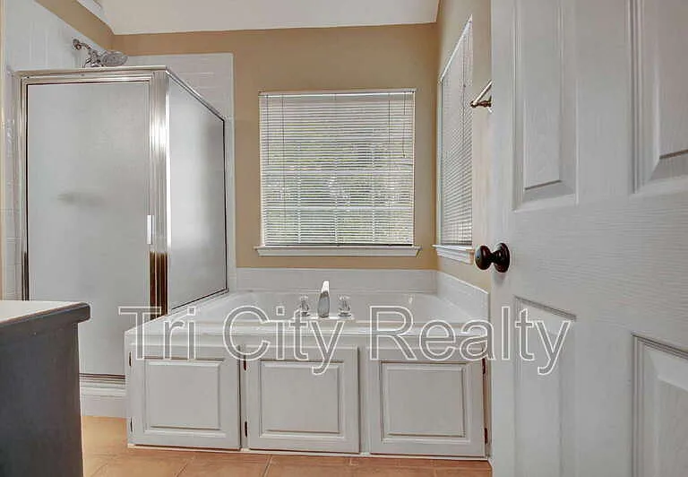 49 Montrose Ln — Photo 61