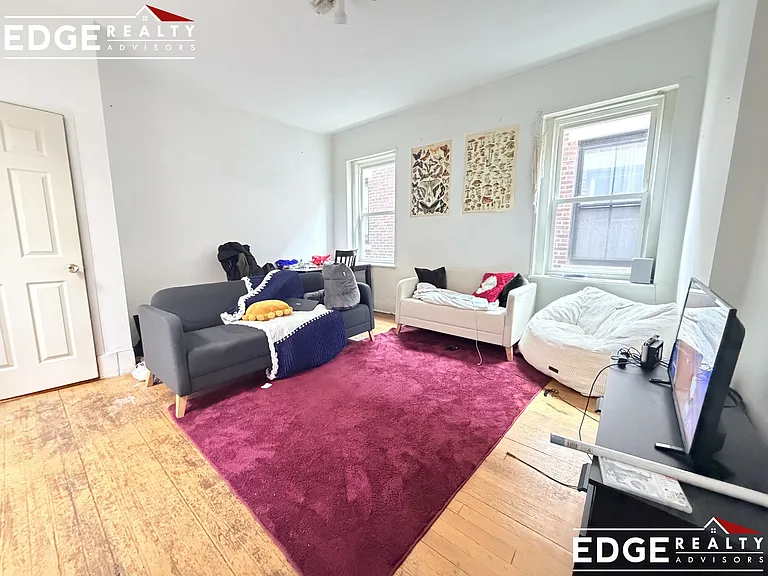 17 Aberdeen St #6 — Photo 6