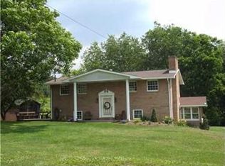 1396 Dime Rd, Vandergrift, PA 15690