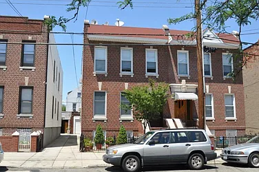 6055 Woodbine Street  image 1 of 13
