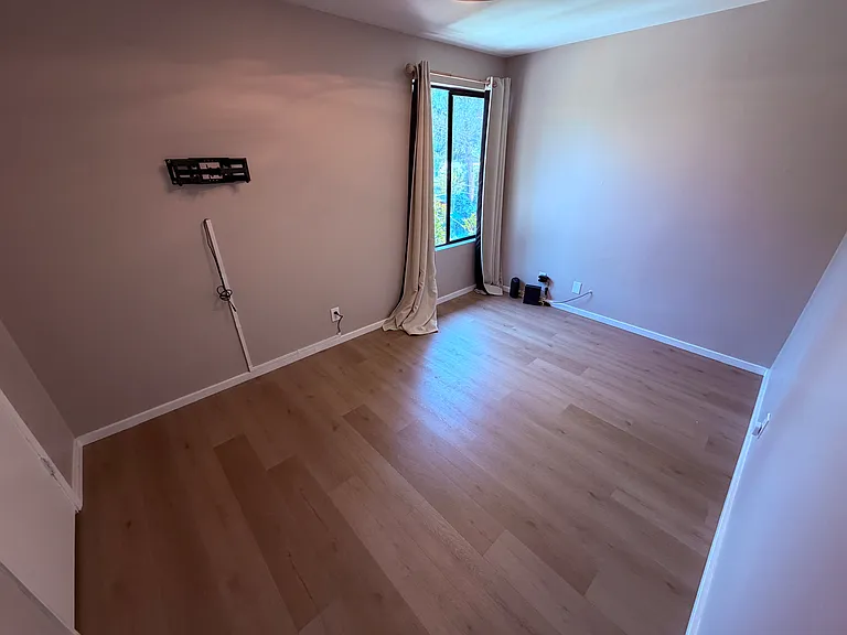 531 Benson Way — Photo 4