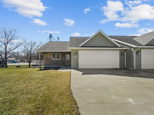 204 F Cir #3A, Kalona, IA 52247
