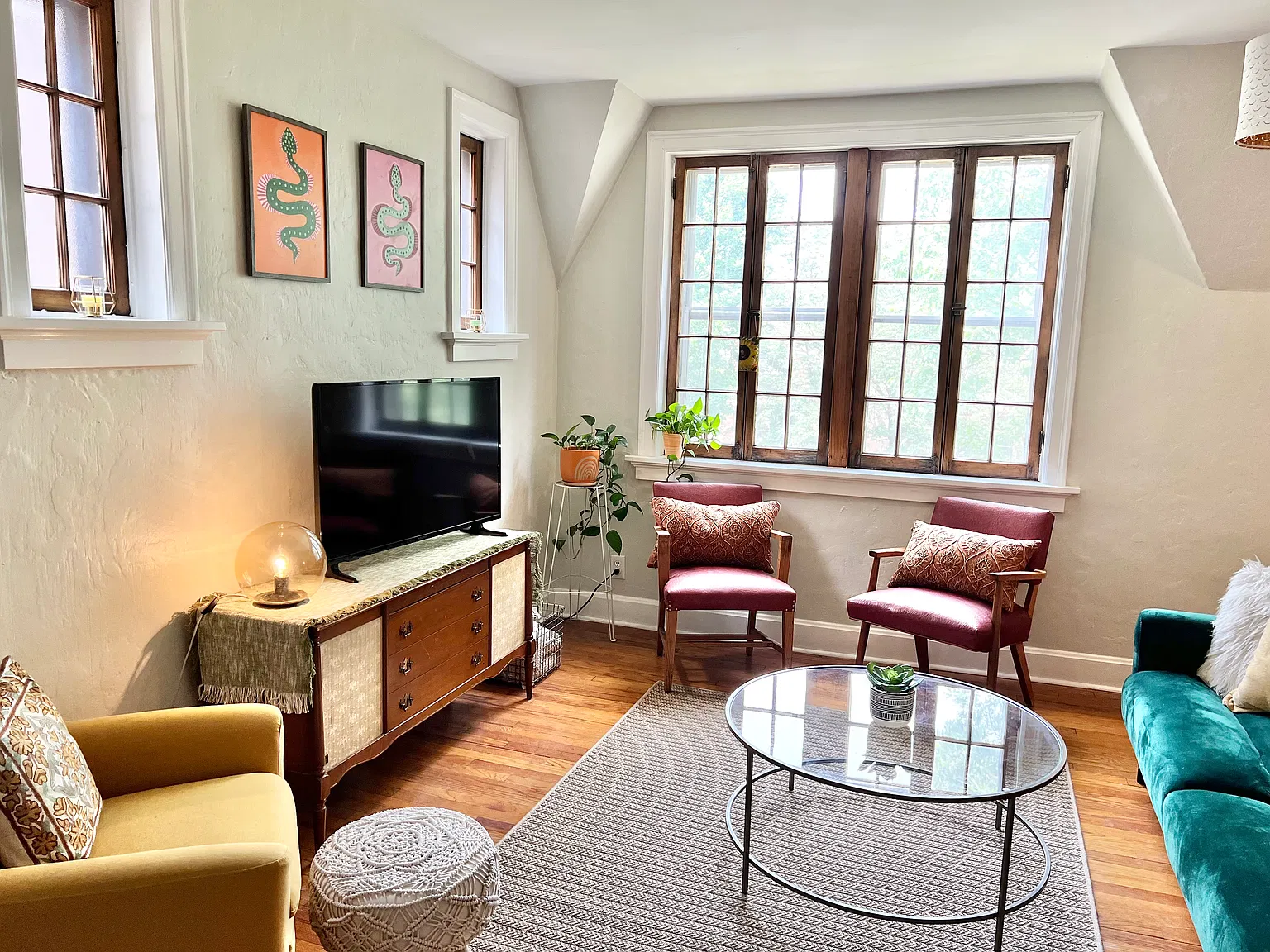 3 bed, 1200 sqft, $2,100 — Photo 4