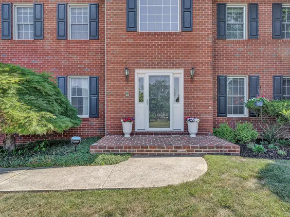 5137 Plantation Grove Ln, Roanoke, VA 24012