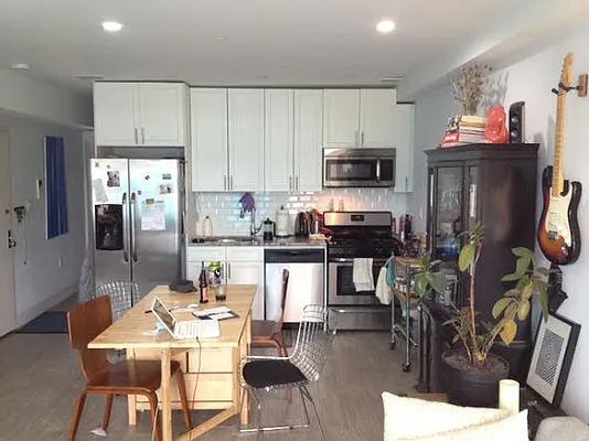 Rented by Full Time Management | media 53