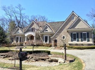 67 Scenic Oaks Dr S #2, Bloomfield Hills, MI 48304