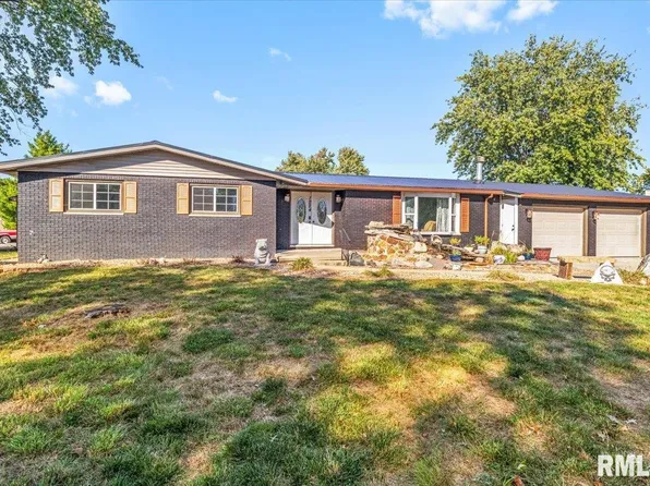 1224 Commanche Rd, Auburn, IL 62615