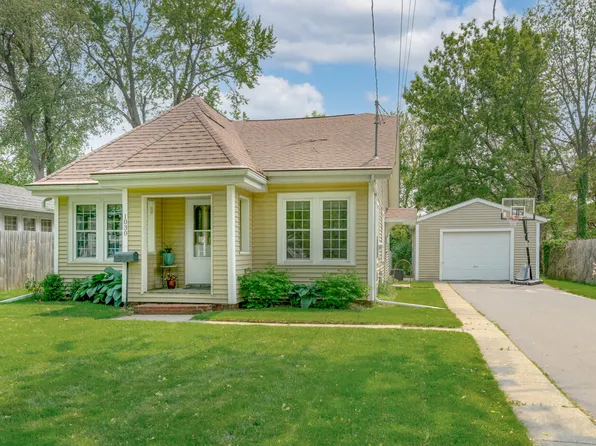 1030 Sheridan Dr, Kalamazoo, MI 49001