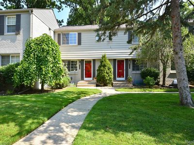 726 Graefield Ct, Birmingham, MI, 48009