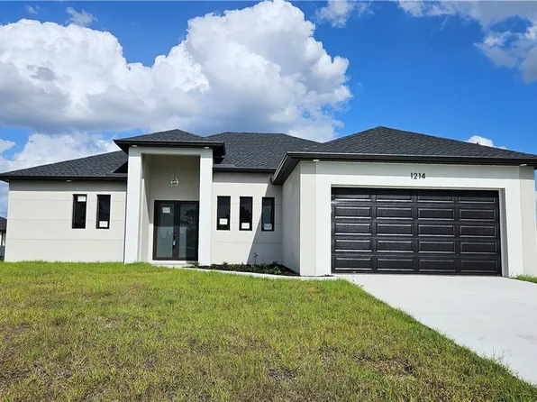 1214 Hibiscus Ave, Lehigh Acres, FL 33972