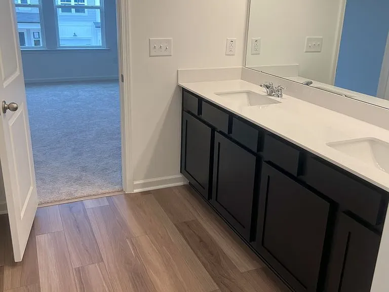 2111 Regal Dr — Photo 18