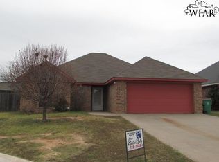 30 Cherokee Trl, Iowa Park, TX 76367
