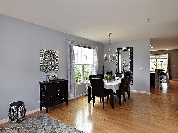 4th image of 2697 Regency Ct E