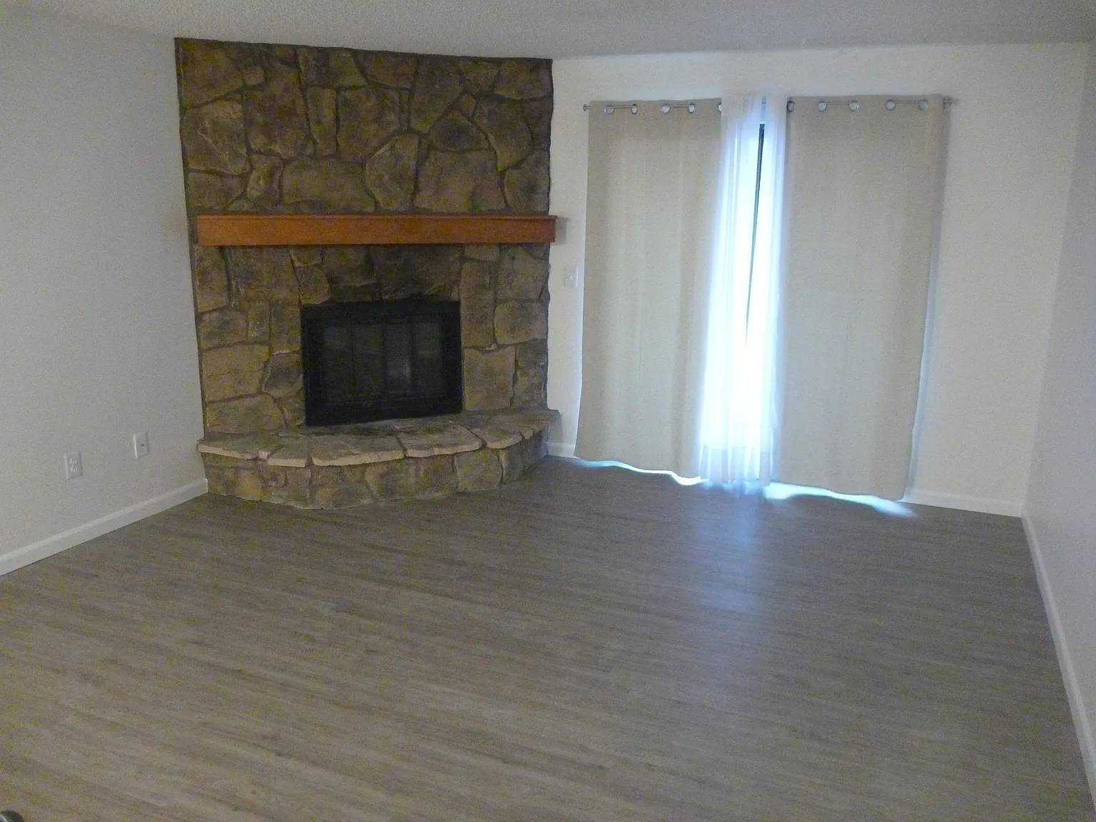 7870 W 87th Dr — Photo 2