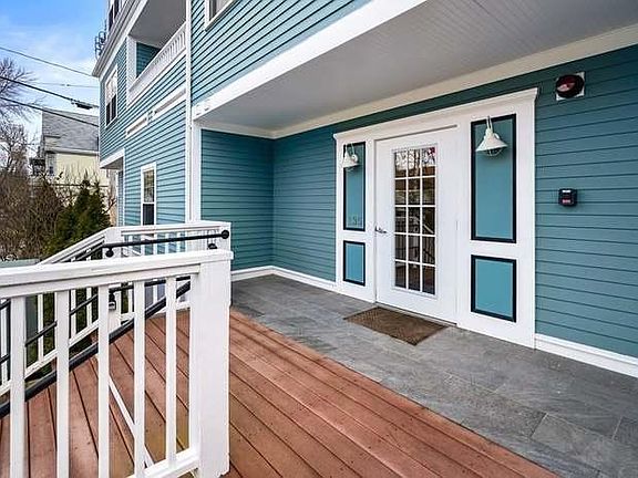 2nd image of 135 Willow Ave APT 3