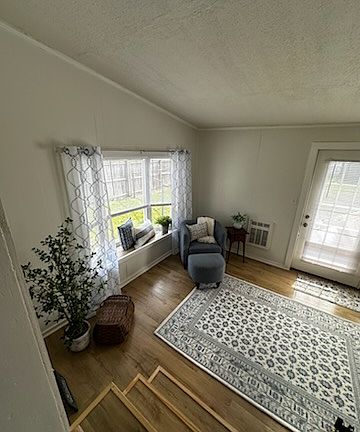 5th image of 1361 Catawba St
