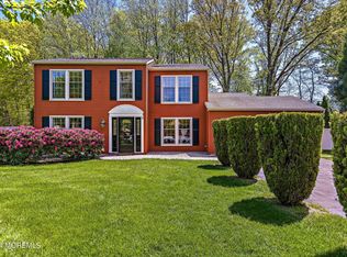 15 Croydon Ct, Englishtown, NJ 07726