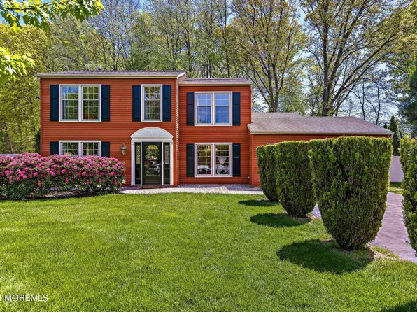 15 Croydon Court, Englishtown, NJ 07726