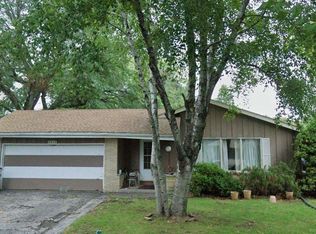 8810 W Magnolia St, Milwaukee, WI 53224