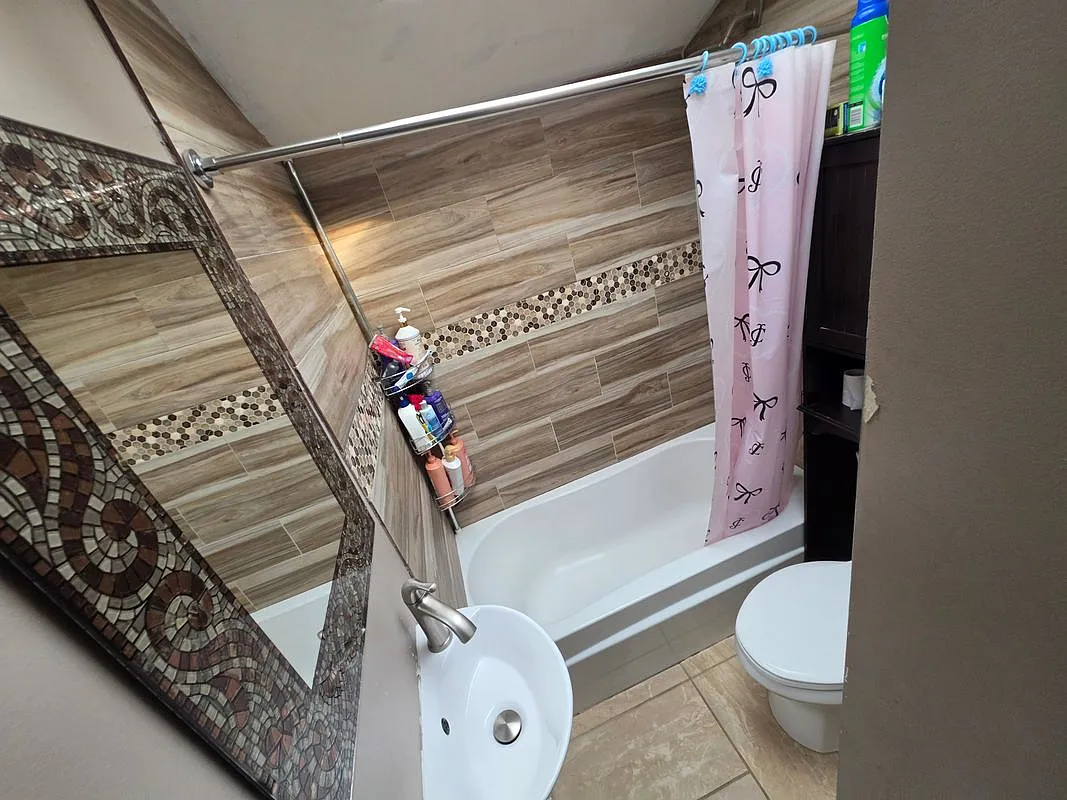 2 bed, 1.0 bath, 900 sqft, $2,800 — Photo 4
