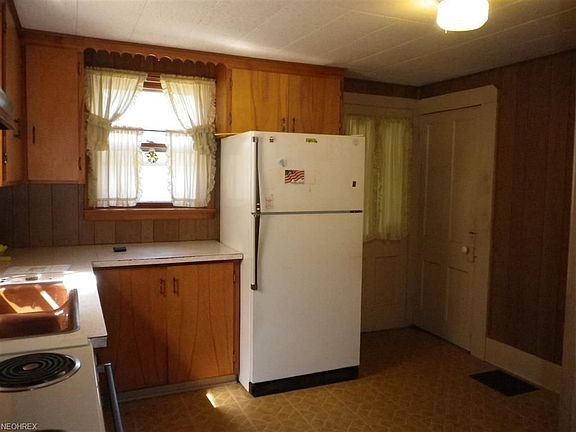 4th image of 4506 Franklin St