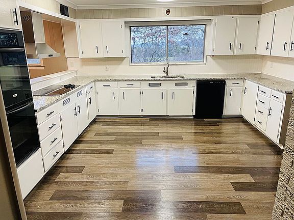 Large granite kitchen