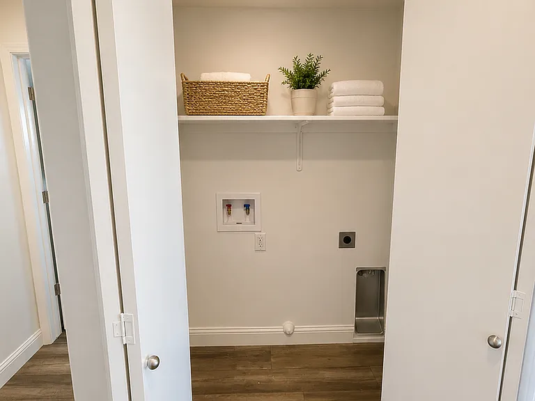 1540 B St — Photo 15