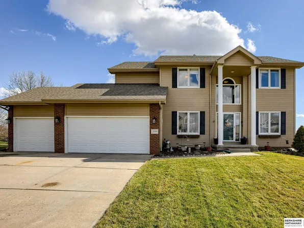 17059 Seward St, Omaha, NE 68118