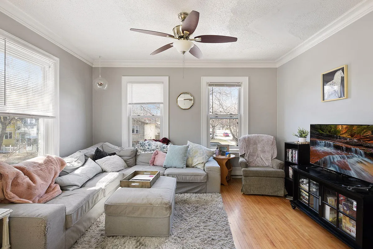 Building Photo - 1431 Jefferson St NE #3