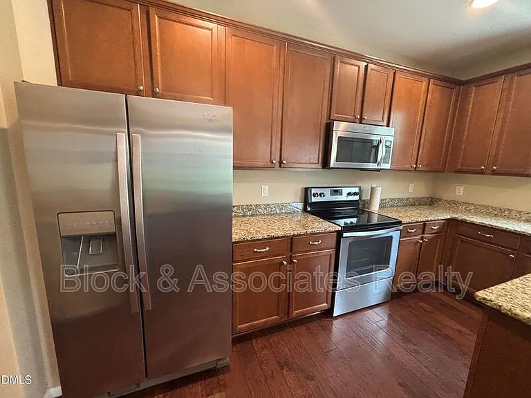 4 White Spruce Ct — Photo 20