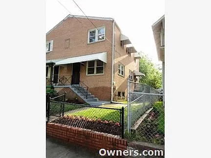 723 Croissant Pl SE photo 1