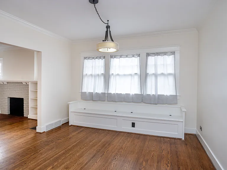 Maple Crest Ct — Photo 11