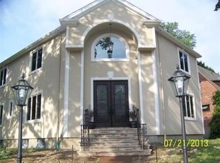 47 Alderwood Rd, Newton, MA 02459