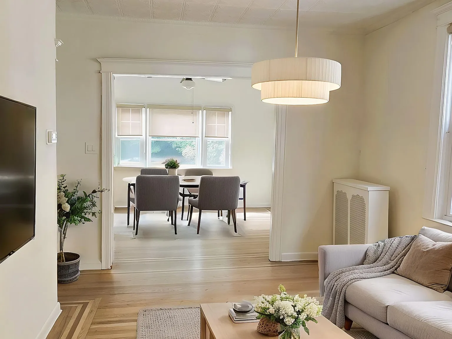 2 bed, 1100 sqft, $3,100 — Photo 2