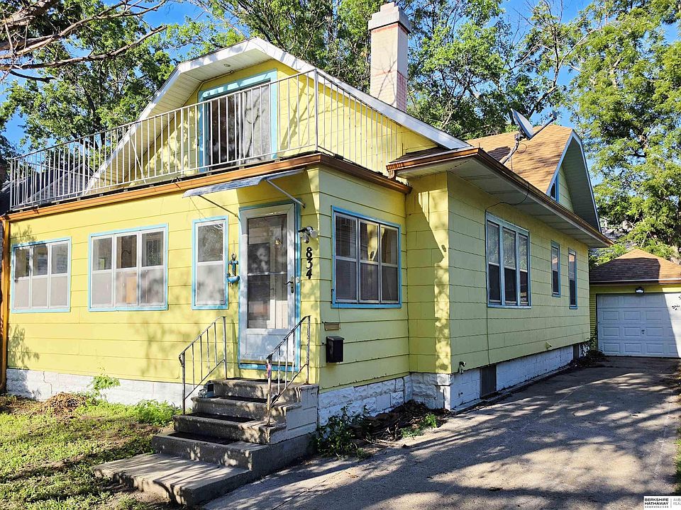 1st image of 834 Elmwood Ave