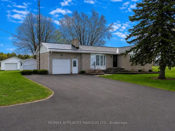 4263 Boucks Hill Rd, South Dundas, ON K0C 2H0