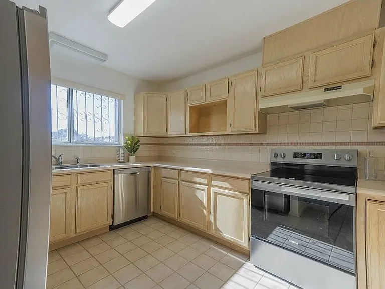 3107 Hillrise Dr — Photo 10