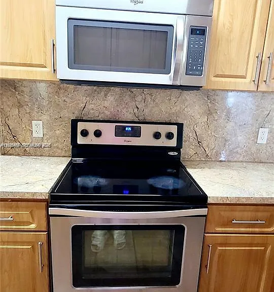 9410 Live Oak Pl #109 — Photo 6