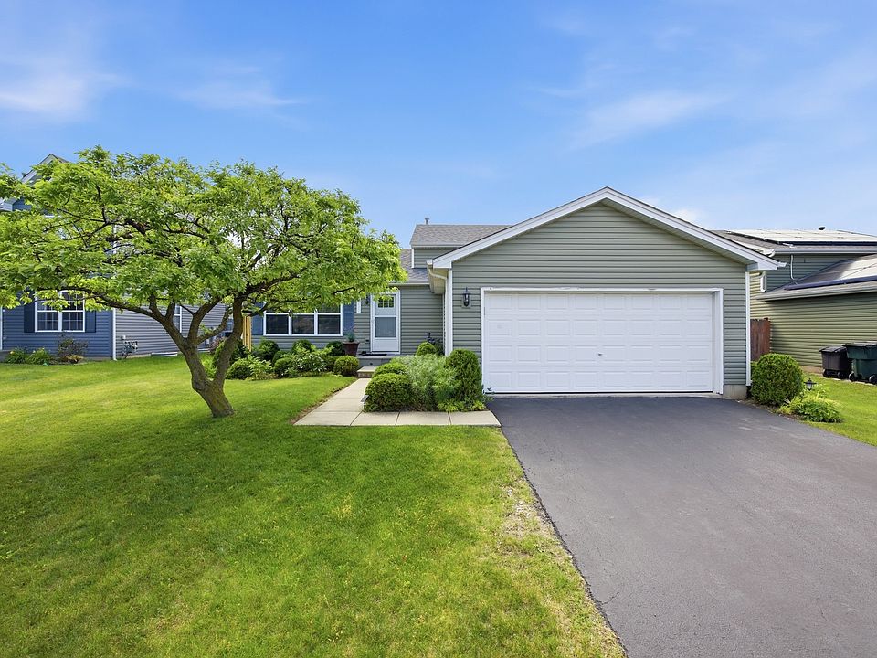 1st image of 2438 Lotus Dr